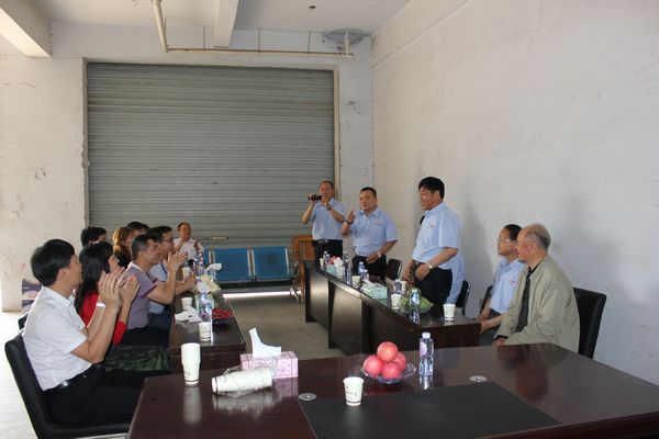 mg冰球突破·豪华版(试玩)官方网站