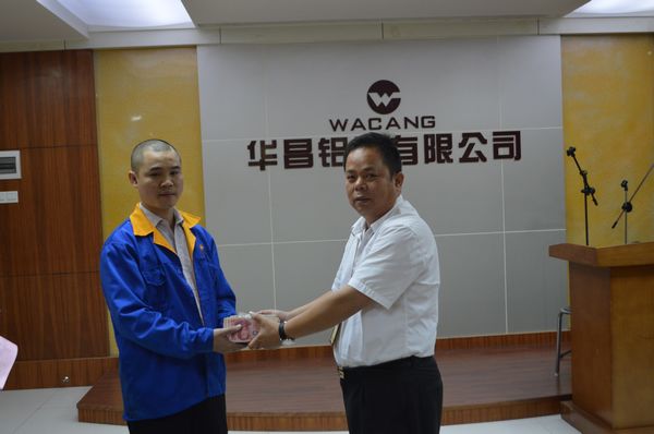 以爱之名，，，，，，，，手足相援渡灾祸