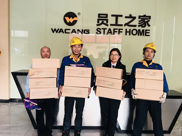 mg冰球突破铝材春运派福利，，，，温暖员工回家路 - 铝材厂商