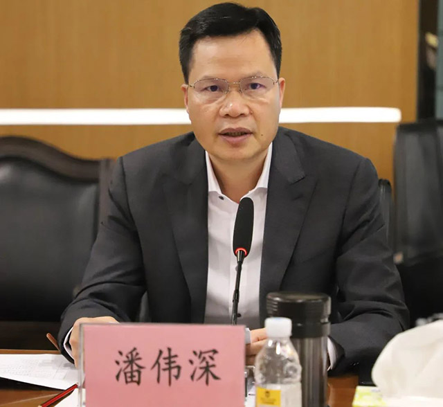 mg冰球突破集团董事长潘伟深向加入启动会的所有向导体现接待