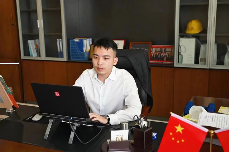 (mg冰球突破集团总司理潘树华)