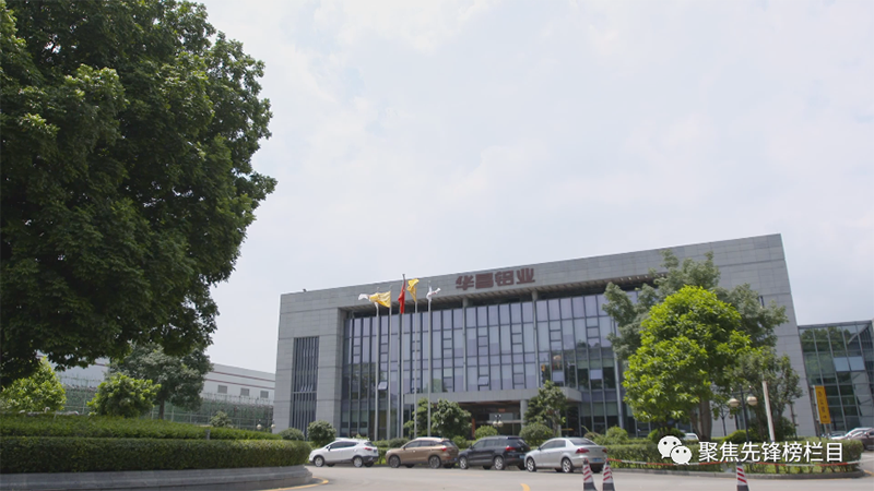 mg冰球突破集团受邀央视对话“名嘴”水均益!